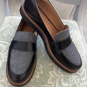 Clark’s Women’s Loafers Size 8.5